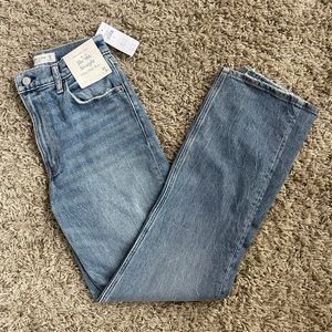 Abercrombie 90s Ultra High Rise Straight Jeans NWT